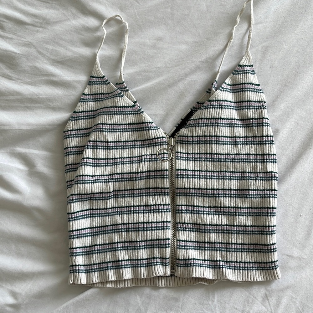 Pacsun Kendall + Kylie Crop top - Size S